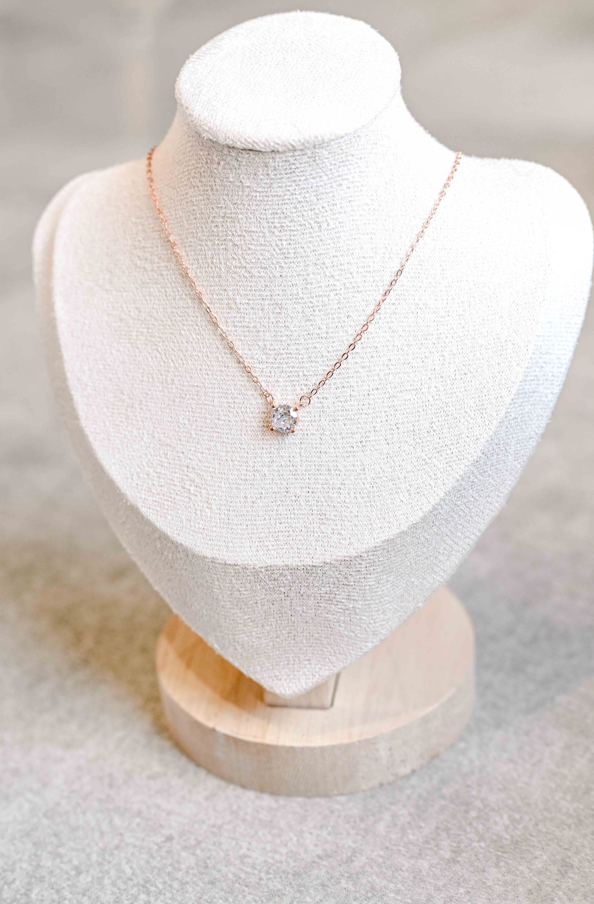 S925 sterling silver, rose gold plated cubic zirconia pendant wedding necklace.