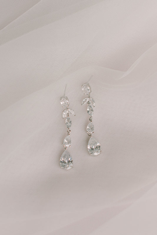 Silver dangling bridal earrings
