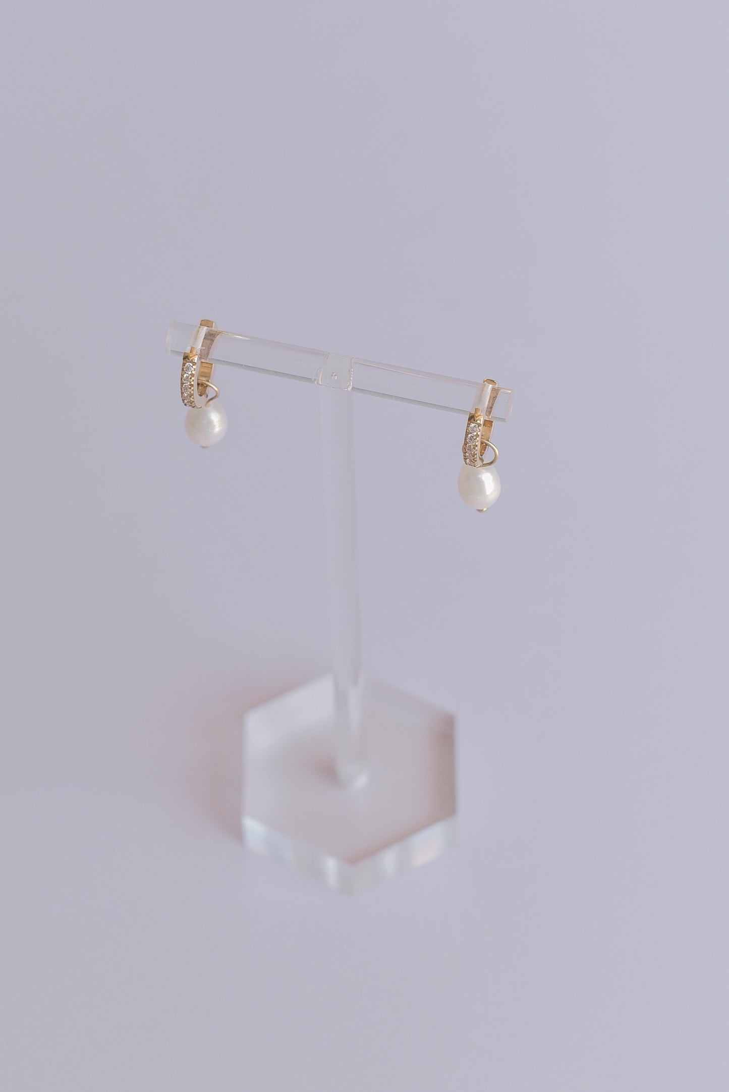 Stainless steel gold plated huggies with detachable fresh water pearls
