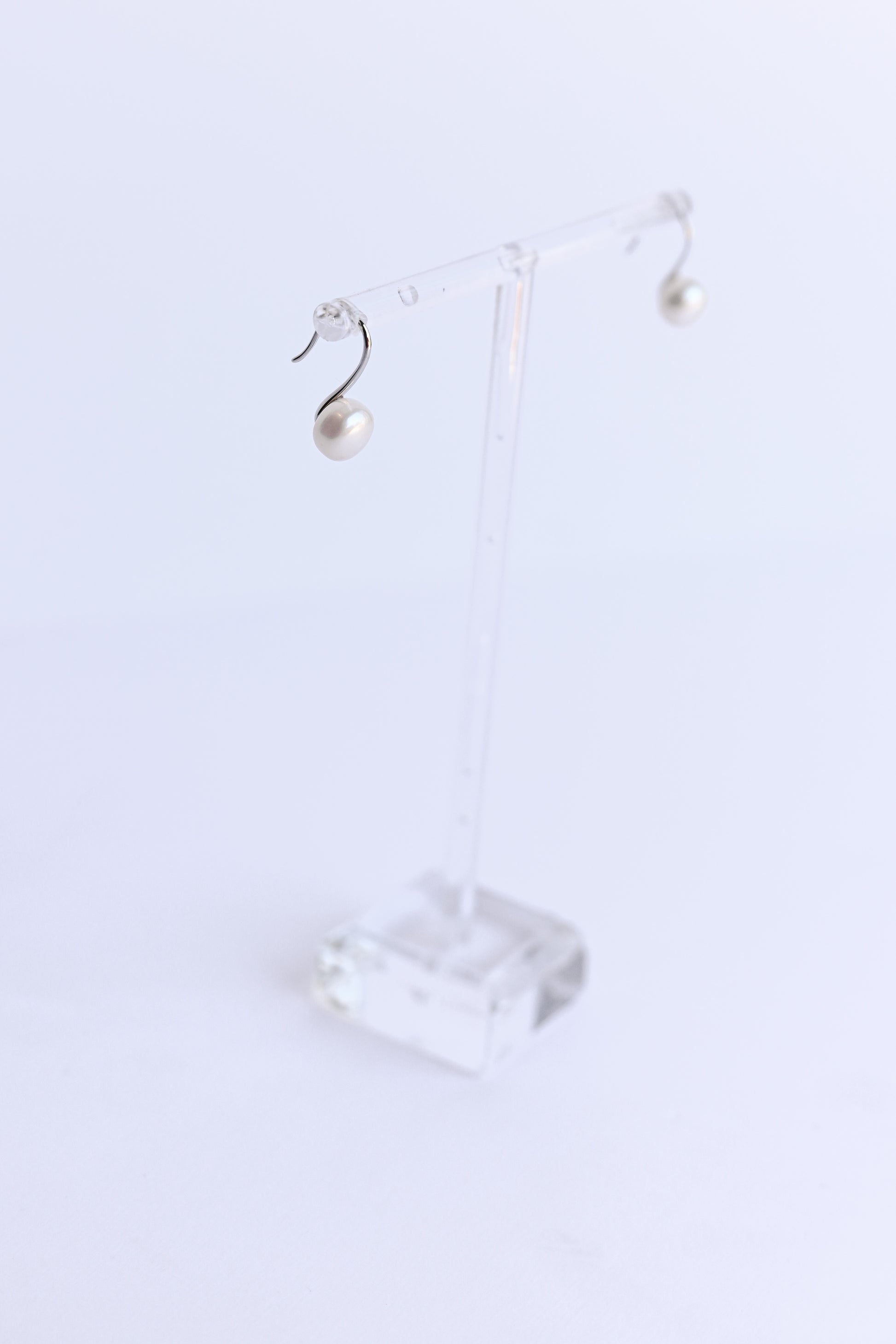 S925 sterling silver bridal drop earring with pearl.