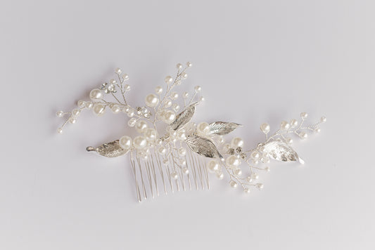 Silver bridal hair comb with pearls and leaves