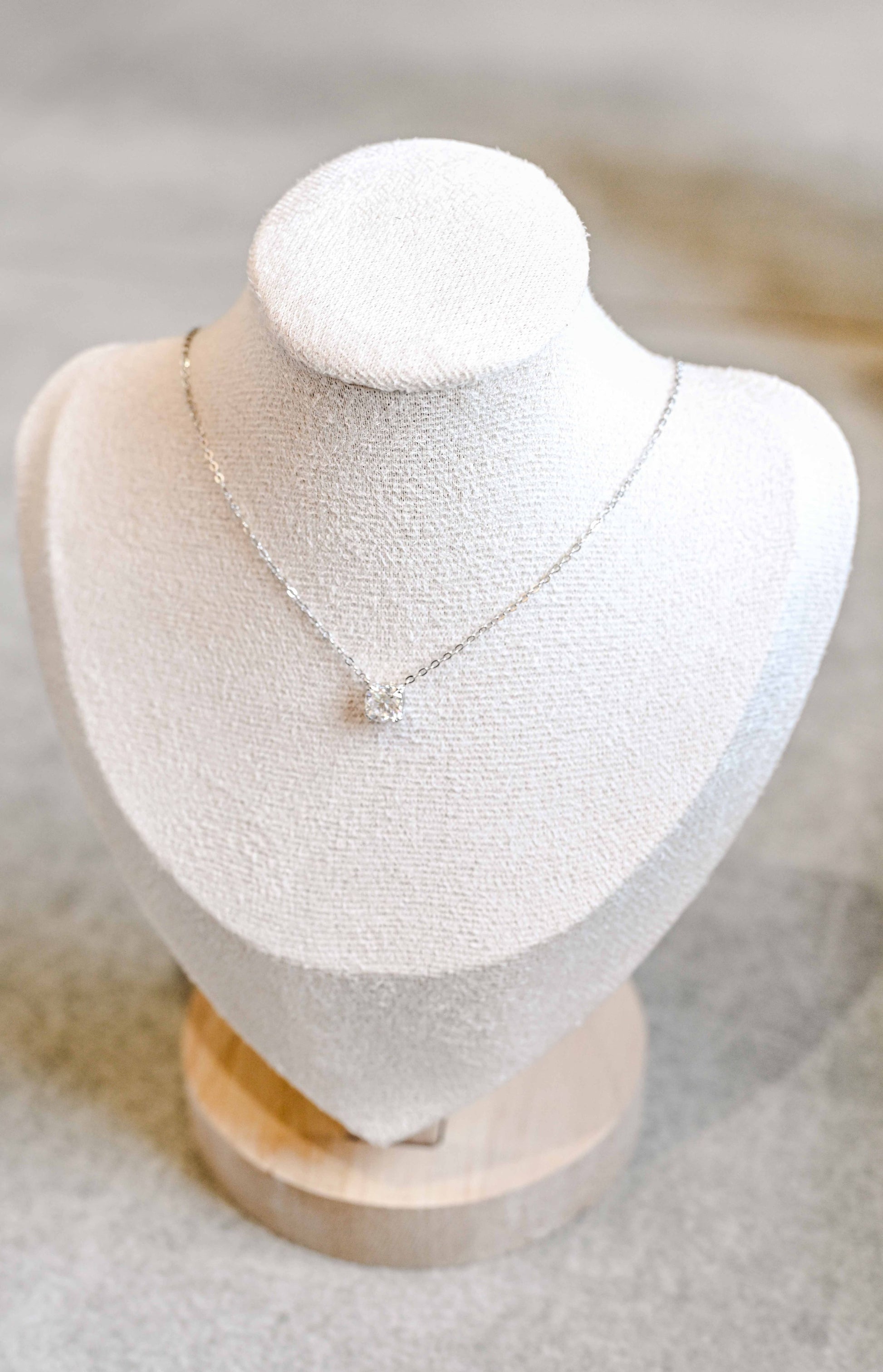 S925 Sterling silver moissanite pendant necklace