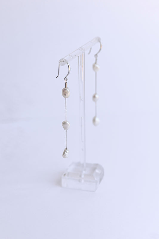 S925 bridal hook earrings with 3 fresh water pearls