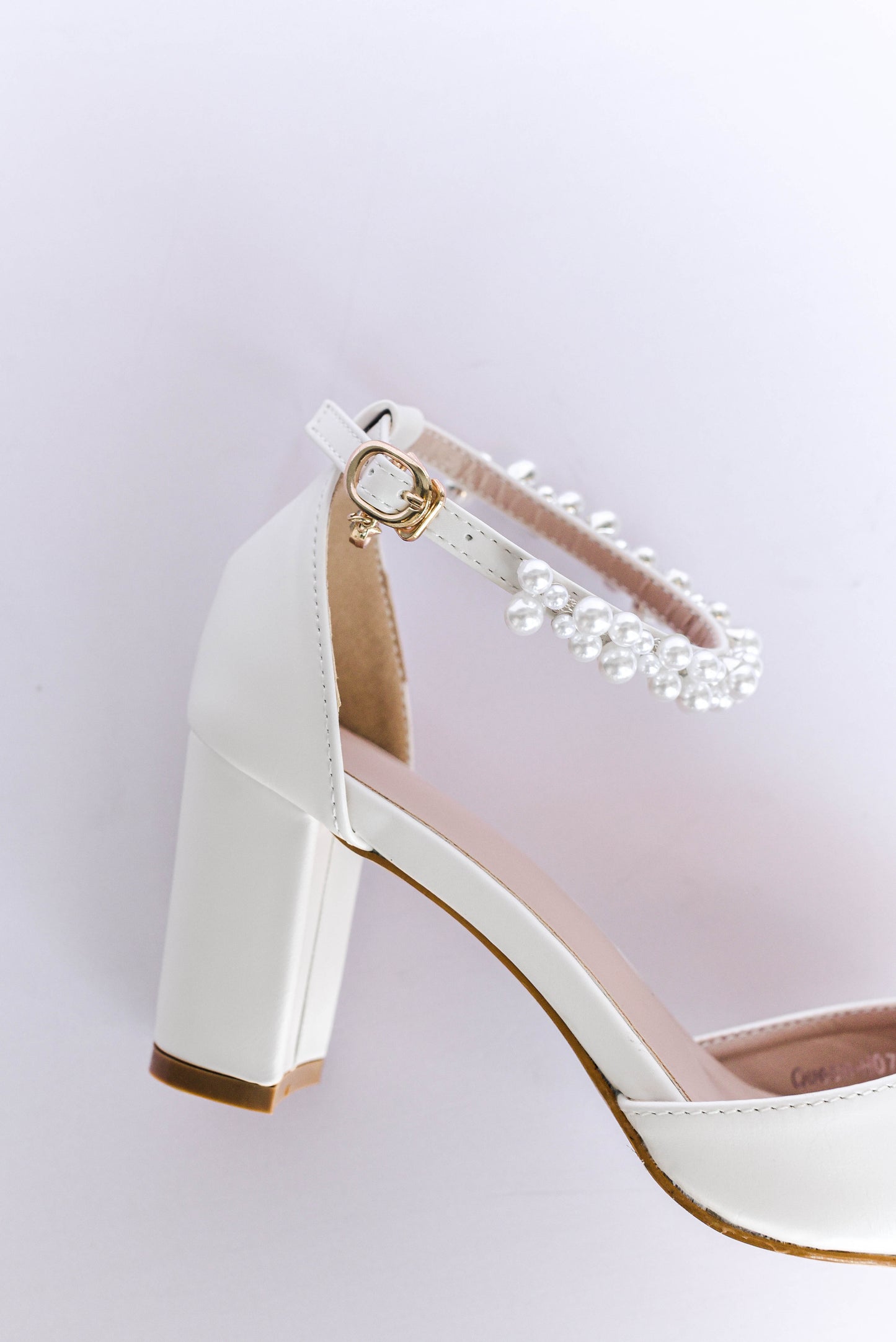 Bridal ivory closed toe, 7cm block heel with pearl ankle strap