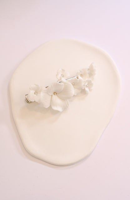Bridal hair clip with porcelain flowers