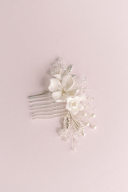 Silver bridal hair comb with porcelain flowers