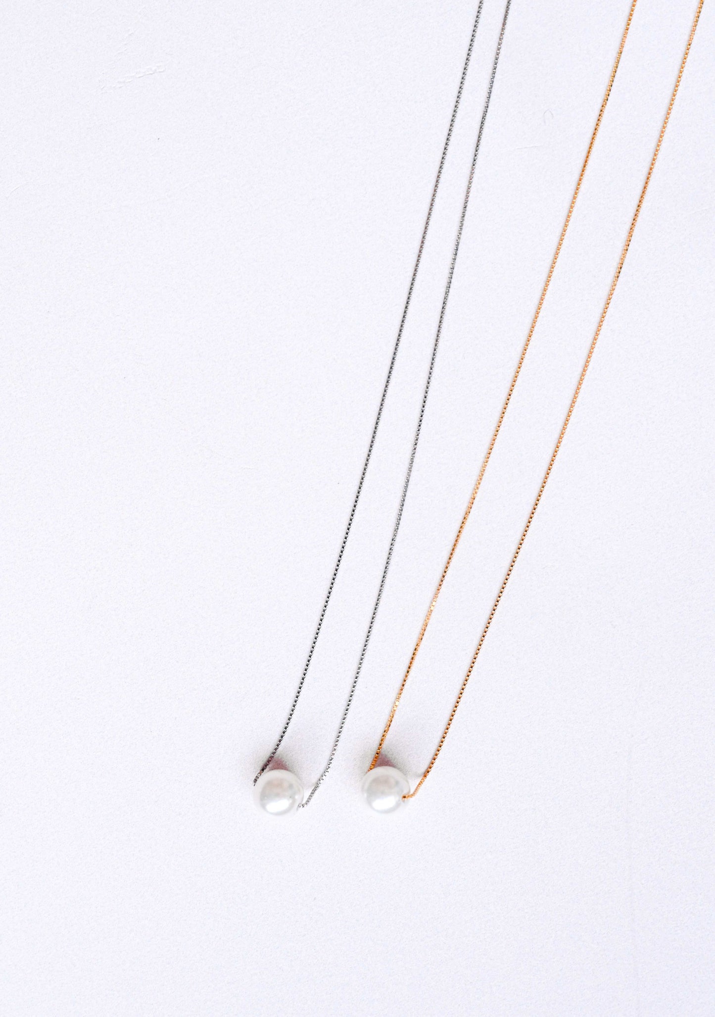 Silver and gold collier pearl necklace