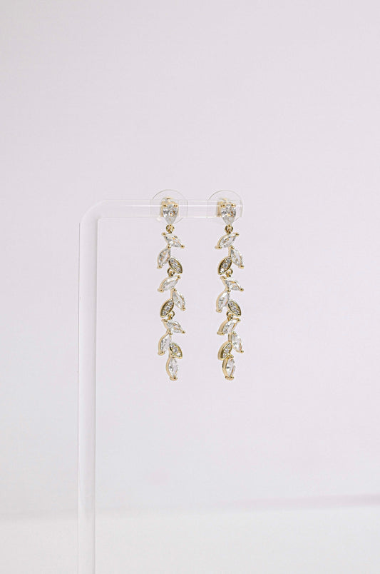 Dangling cubic zirconia bridal earring with leaf design