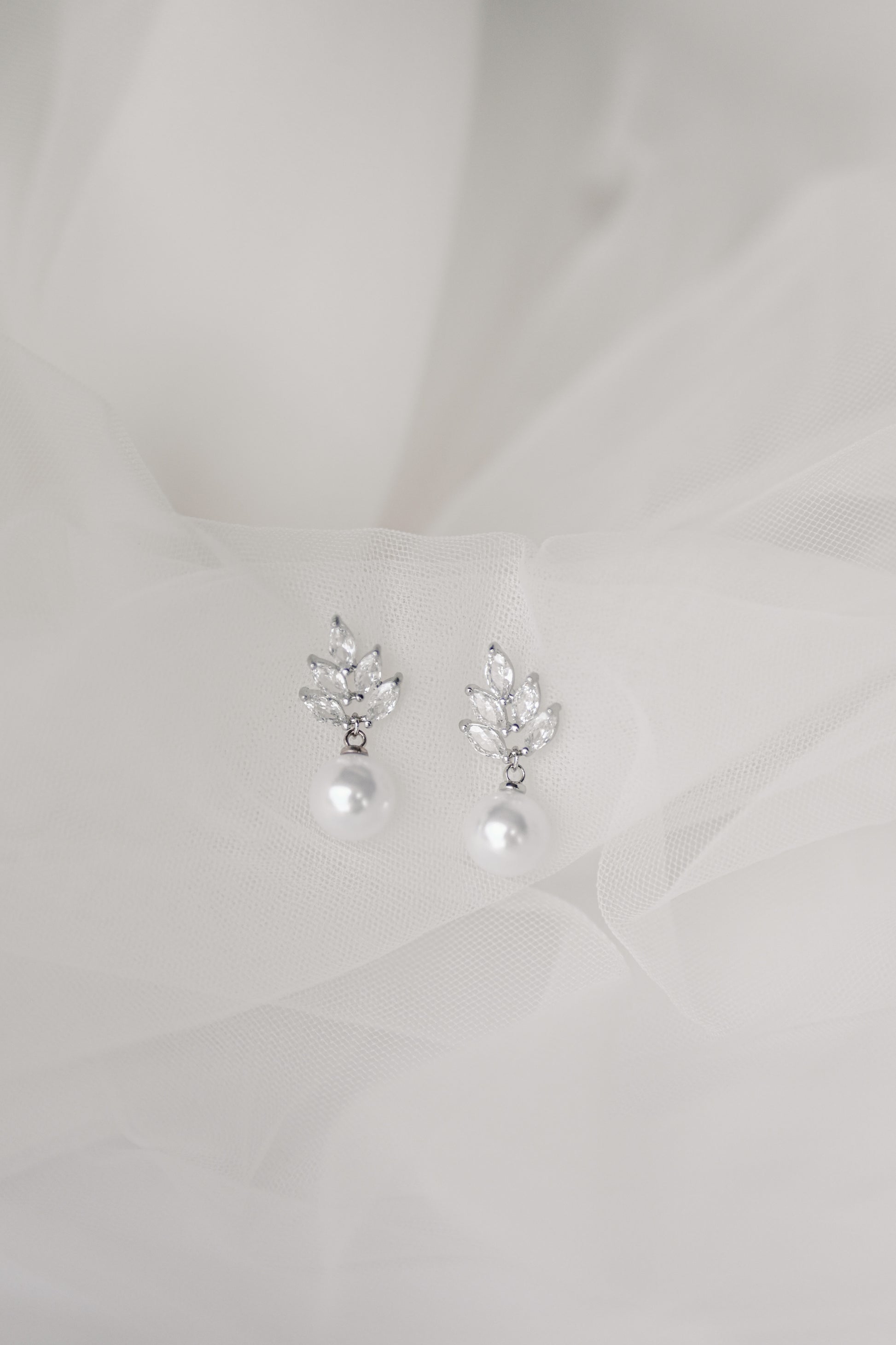 Silver cubic zirconia and faux pearl bridal drop earring