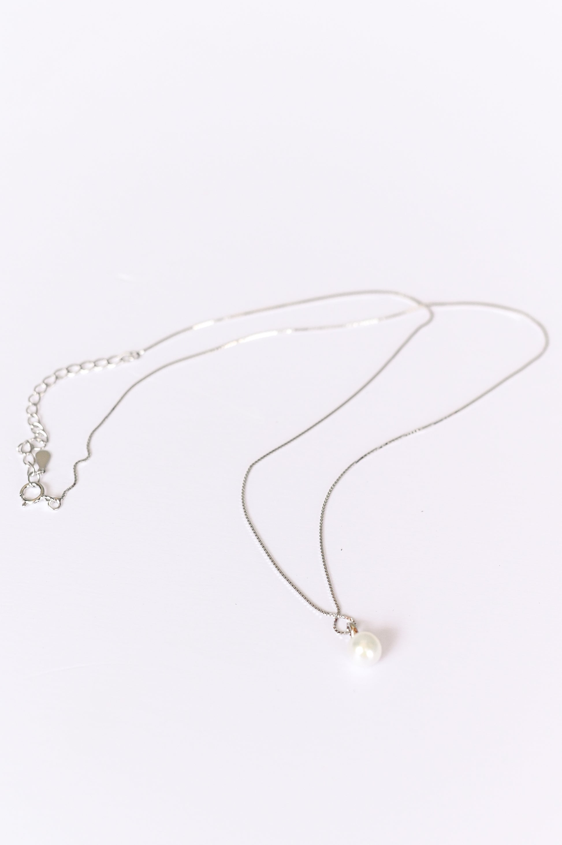 S925 Sterling silver necklace with one fresh water pearl