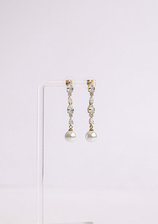 Cubic Zirconia bridal earring with a faux pearl