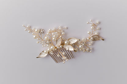 Rose gold bridal hair comb with pearls and leaves 